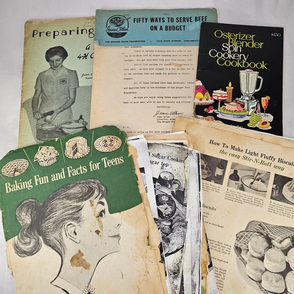 VTG. Cookbooks Recipe Booklets Lot of‎ 4 Osterizer Blender, Beef Budget, Baking